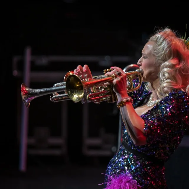 La Reina del Swing — Música en Arona, Tenerife
